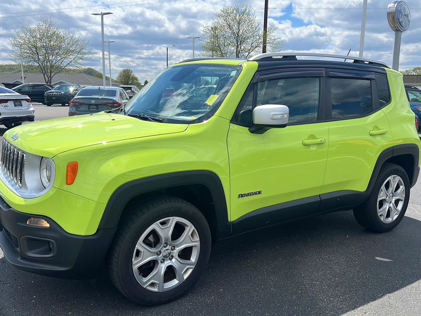 Used 2017 Jeep Renegade Limited AWD/4WD image 12