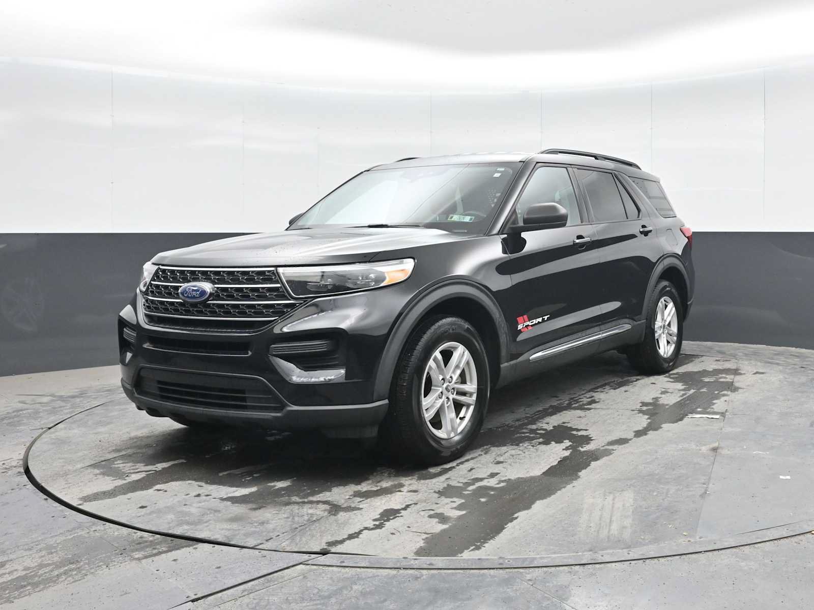 Used 2021 Ford Explorer XLT AWD/4WD image 5
