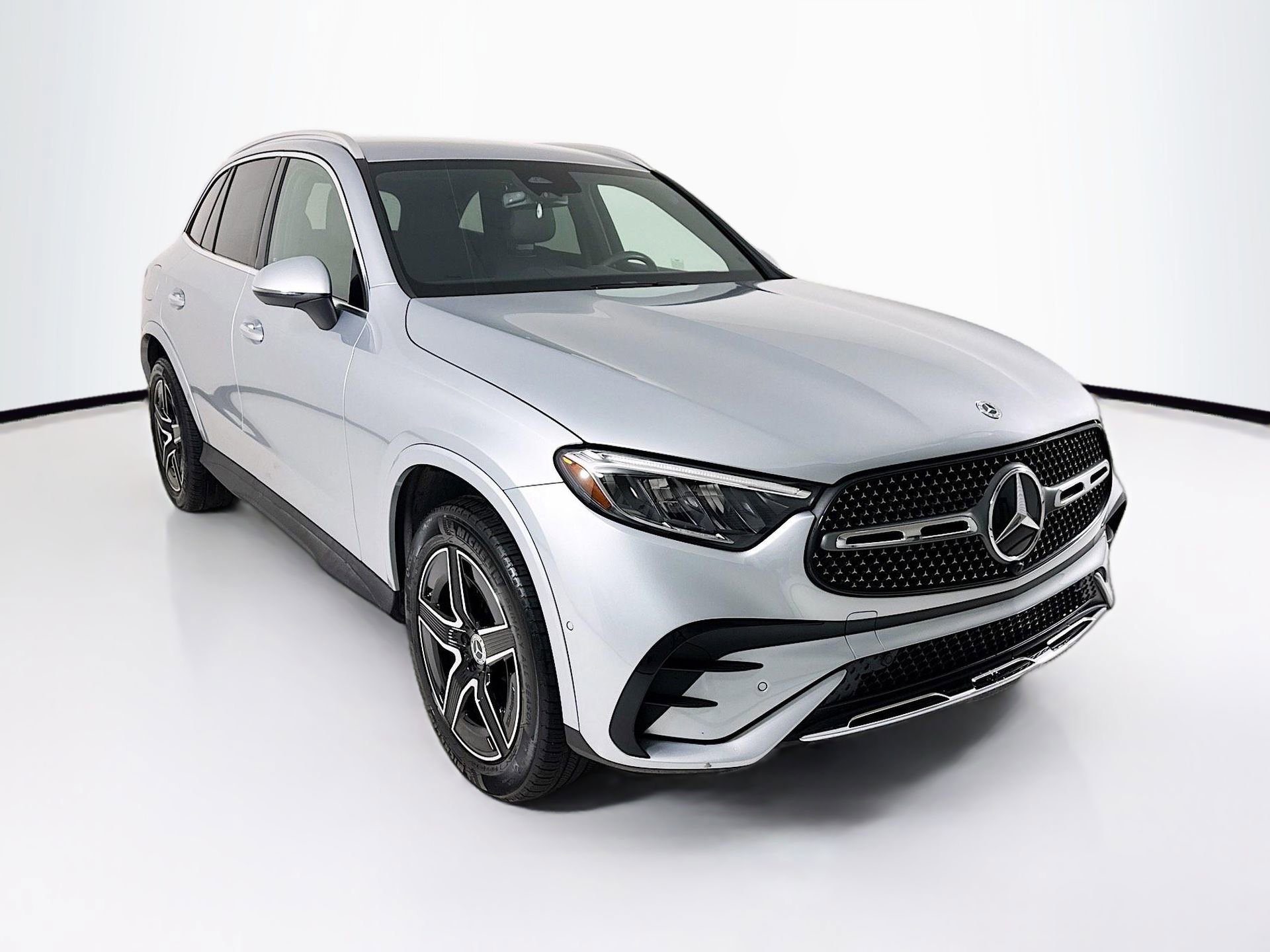 Certified 2025 Mercedes-Benz GLC 300 image 1