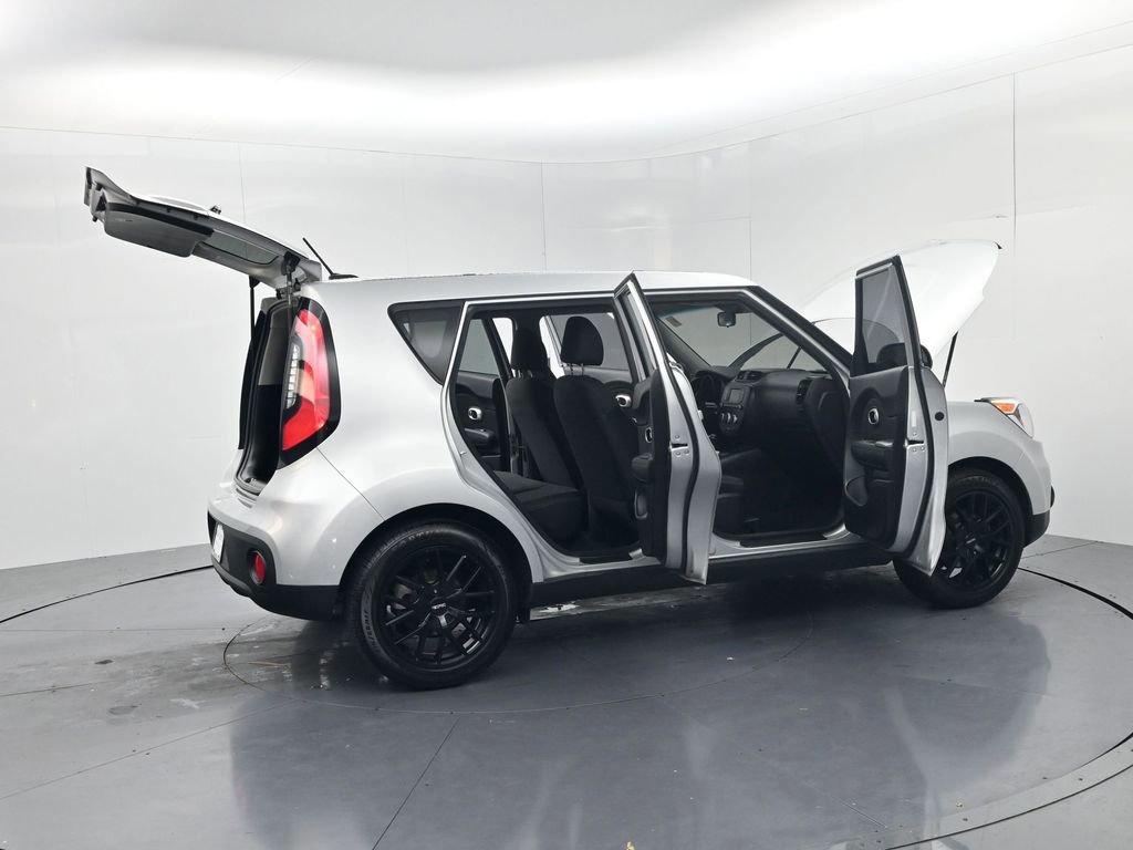 Used 2017 Kia Soul image 48