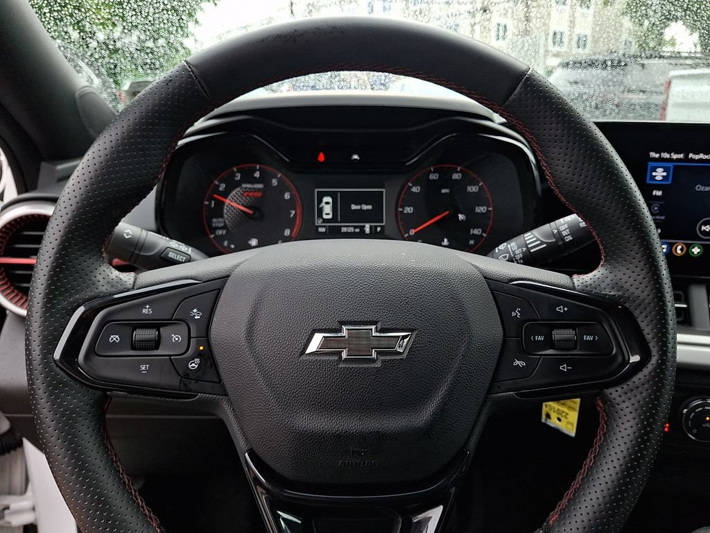 Certified 2024 Chevrolet Trax RS FWD image 18