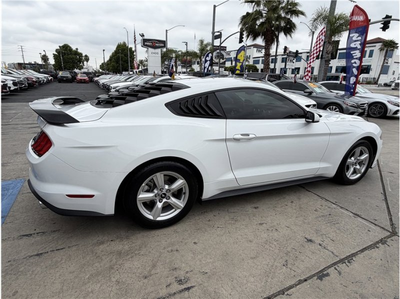 Used 2018 Ford Mustang Coupe RWD image 49
