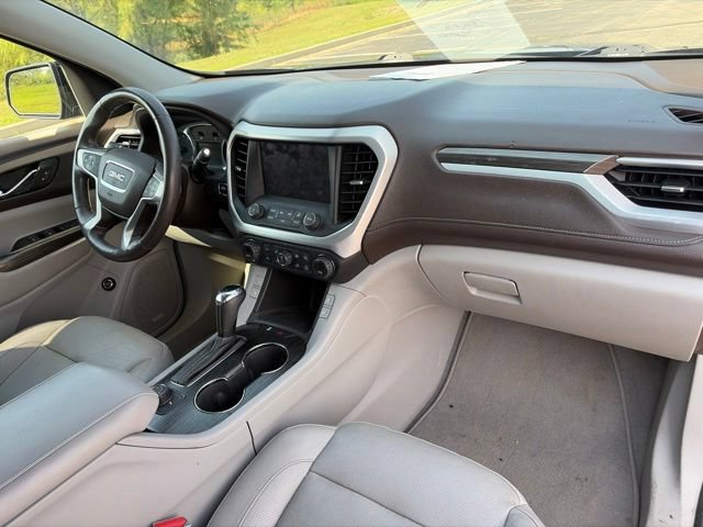 Used 2017 GMC Acadia SLT AWD/4WD image 10
