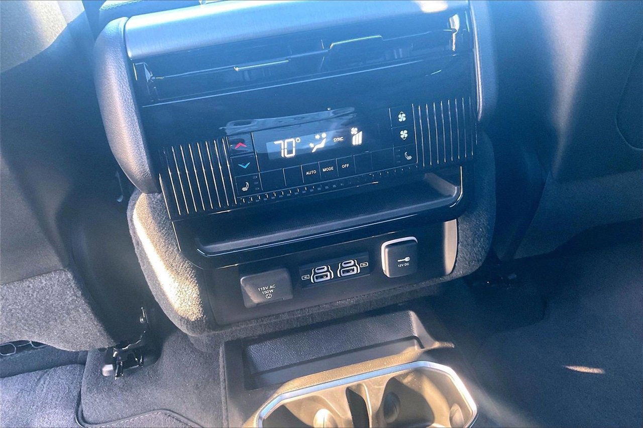 New 2026 Jeep Grand Wagoneer L Limited w/ Premium Group II image 18