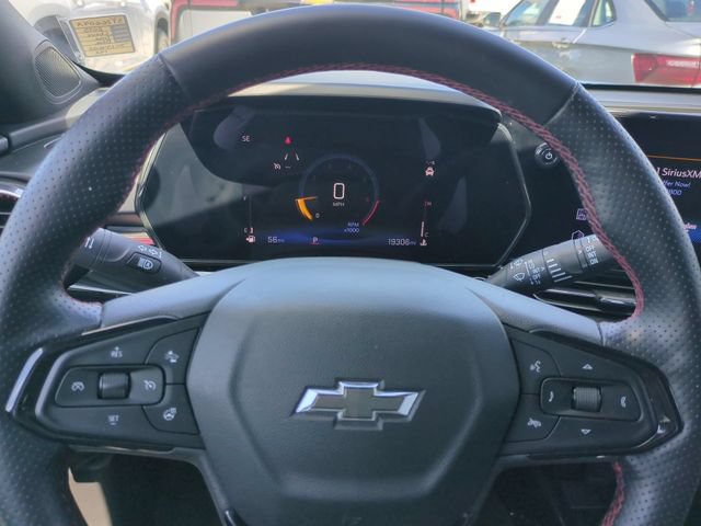 Used 2025 Chevrolet Trax RS w/ Driver Confidence Package FWD image 29