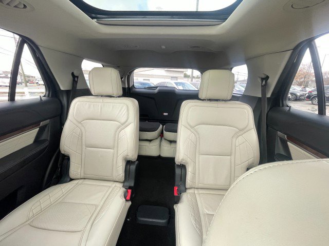 Used 2019 Ford Explorer Platinum image 45