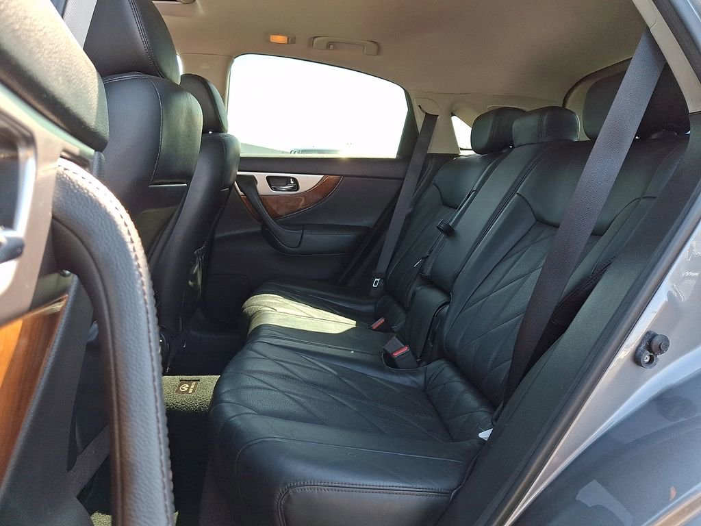 Used 2015 INFINITI QX70 AWD w/ Premium Package image 10