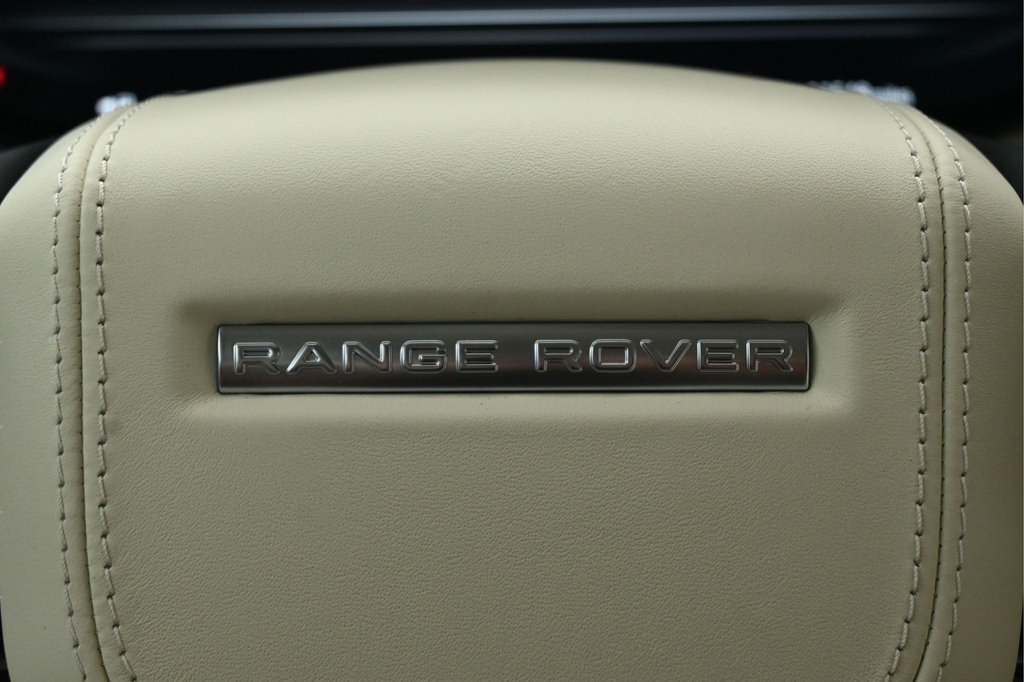 Used 2025 Land Rover Range Rover Long Wheelbase SE AWD/4WD image 20
