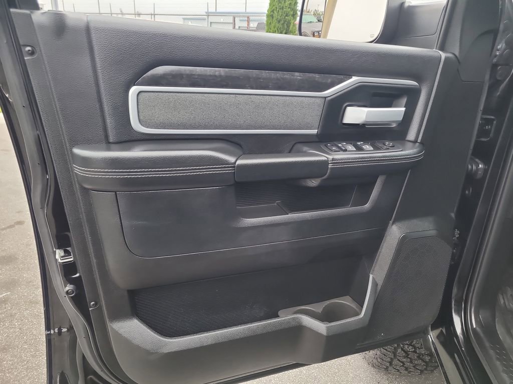 Certified 2022 RAM 3500 Big Horn w/ Level C Equiment Group image 15