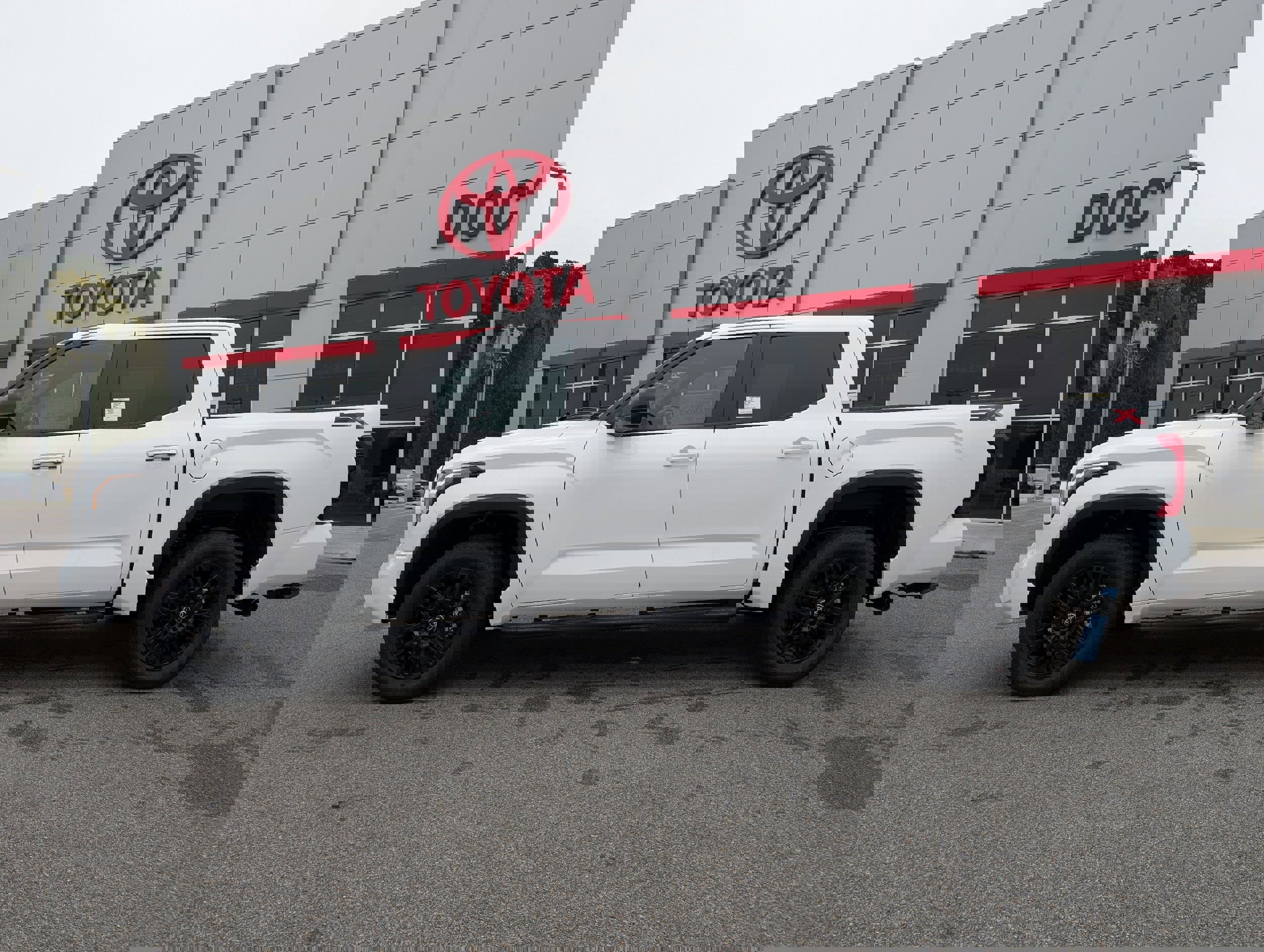 New 2026 Toyota Tundra SR5 video 2