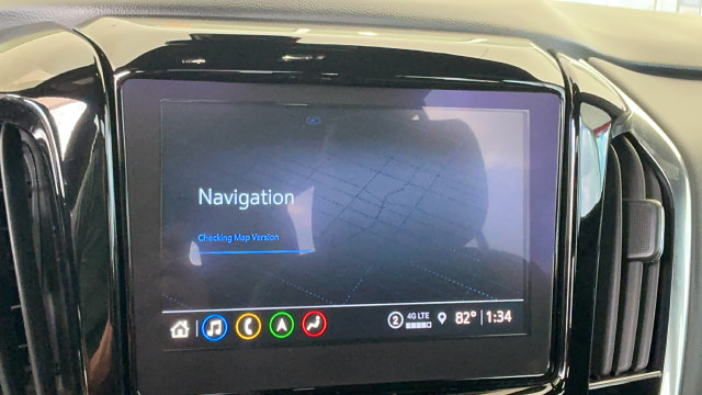 Used 2023 Chevrolet Traverse Premier FWD image 11