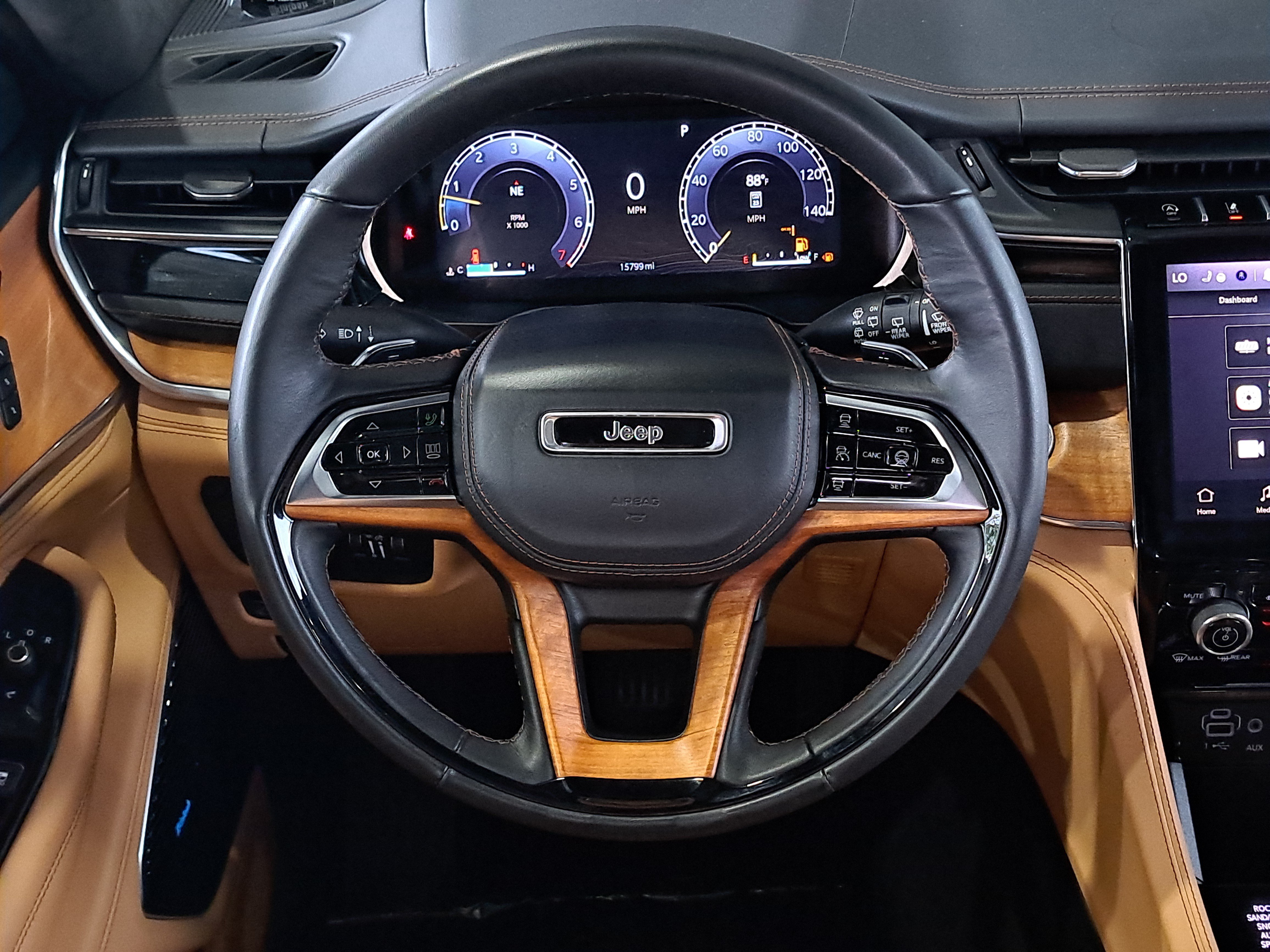 Certified 2024 Jeep Grand Cherokee Summit AWD/4WD image 14