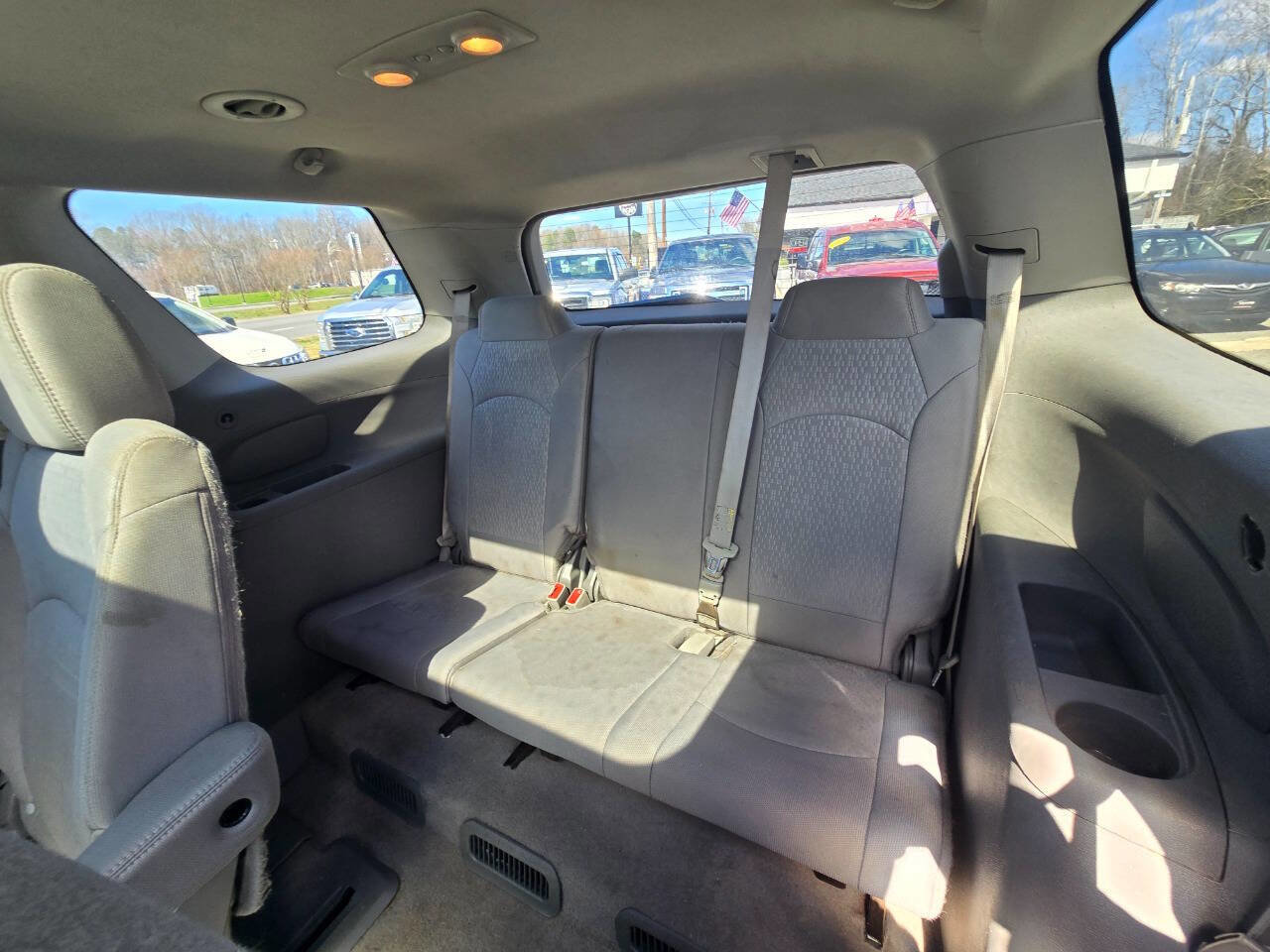 Used 2015 GMC Acadia SLE AWD/4WD image 24