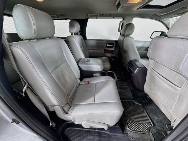 Used 2016 Toyota Sequoia Platinum AWD/4WD image 28