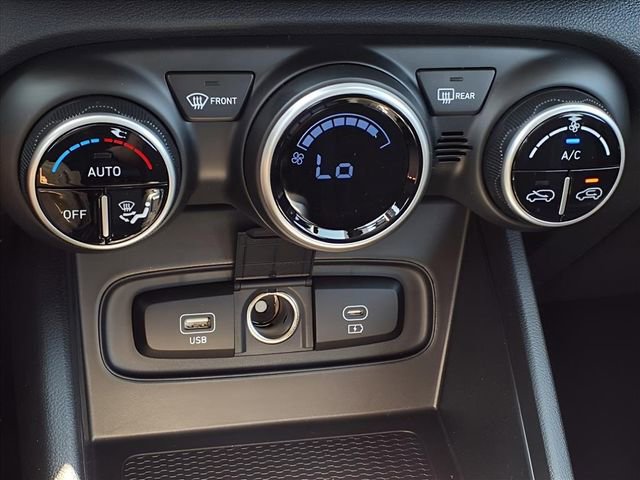 New 2025 Hyundai Venue SEL image 20