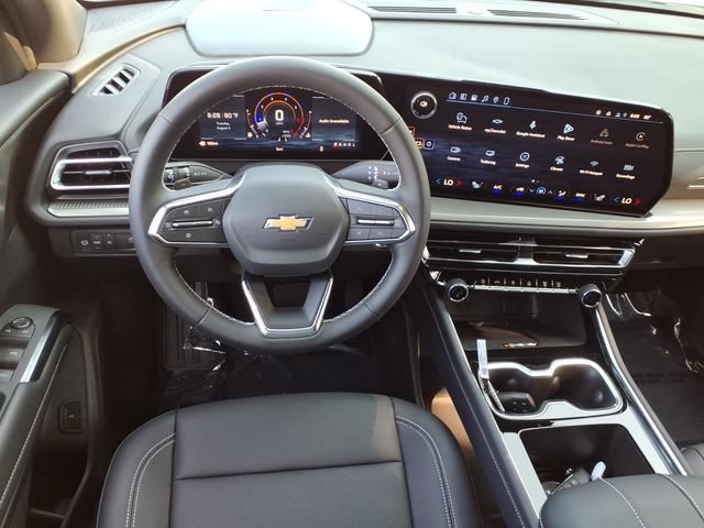 New 2027 Chevrolet Traverse LT w/ Sun and Wheel Package FWD image 10