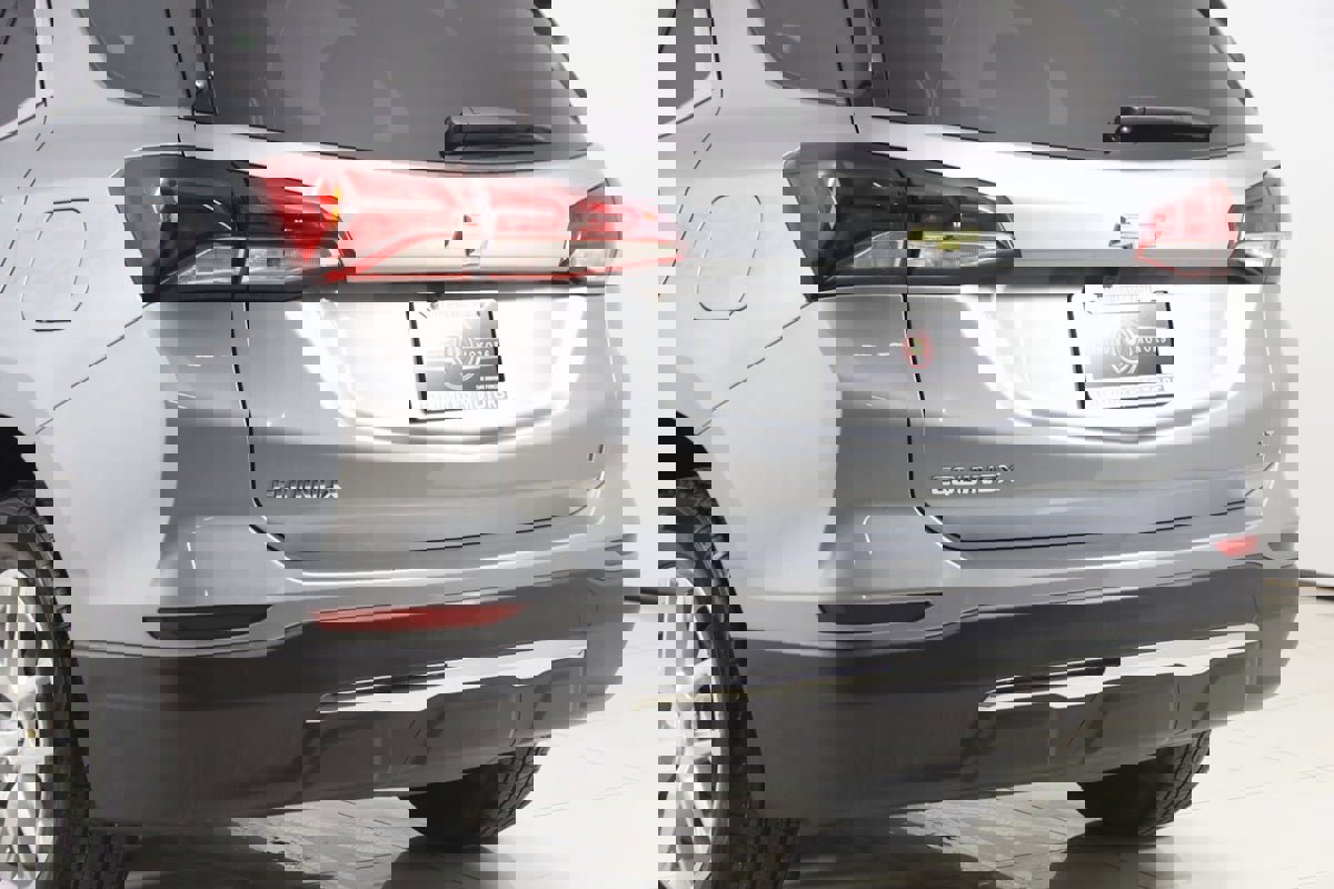 Used 2023 Chevrolet Equinox LT image 20