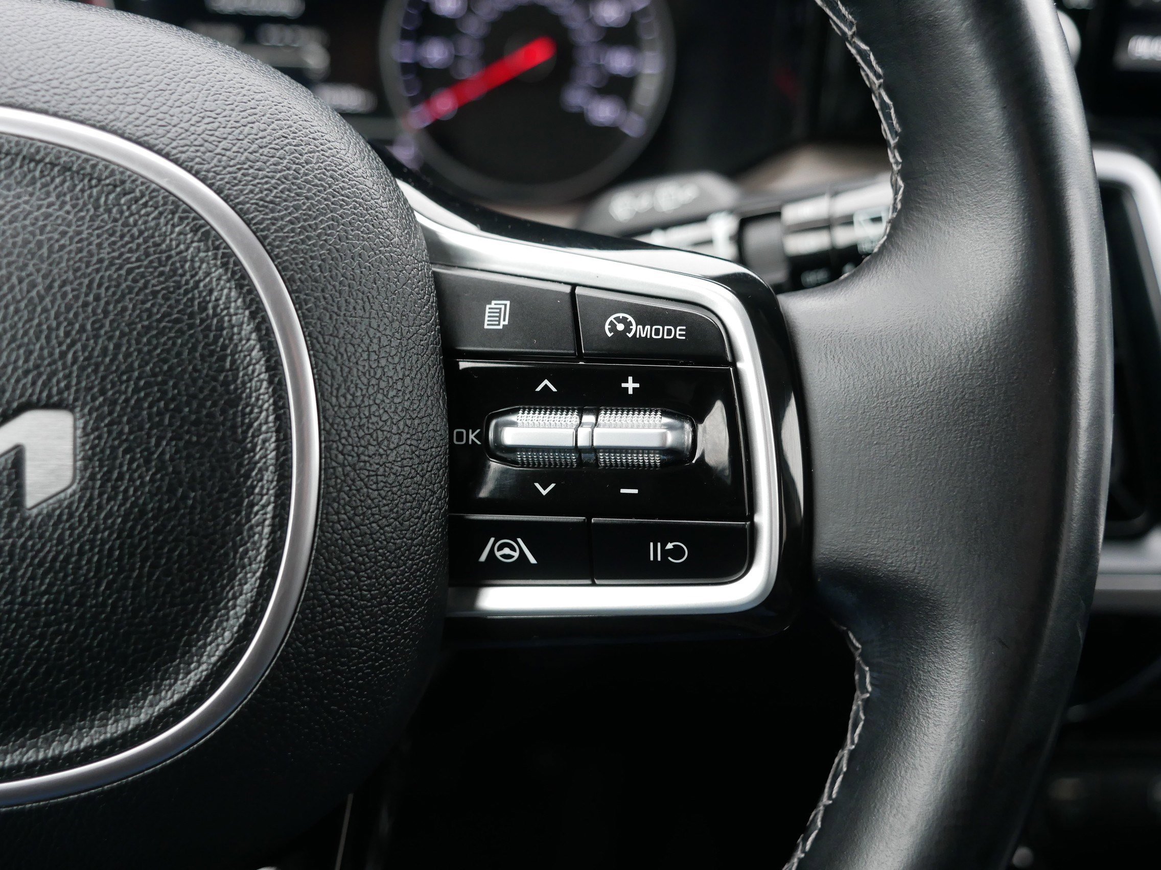 Certified 2022 Kia Sorento S image 30