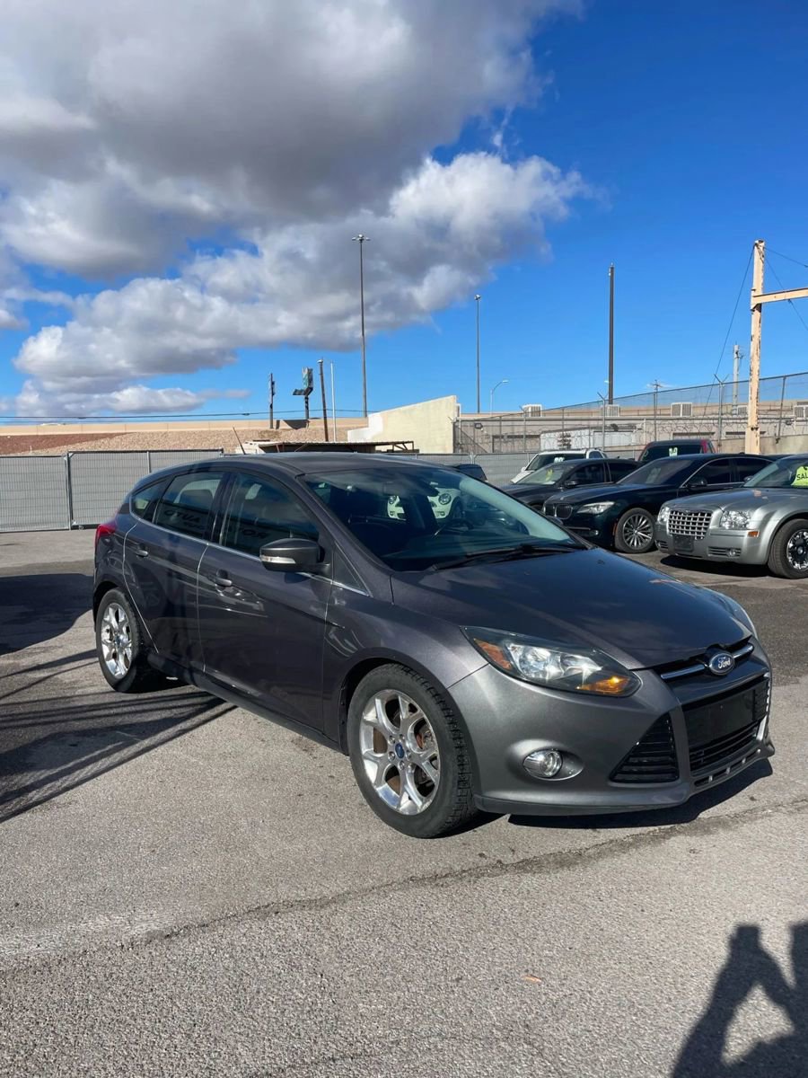 Used 2012 Ford Focus Titanium image 2