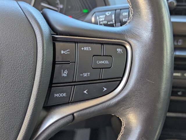 Used 2020 Lexus UX 250h w/ Premium Package AWD/4WD image 34