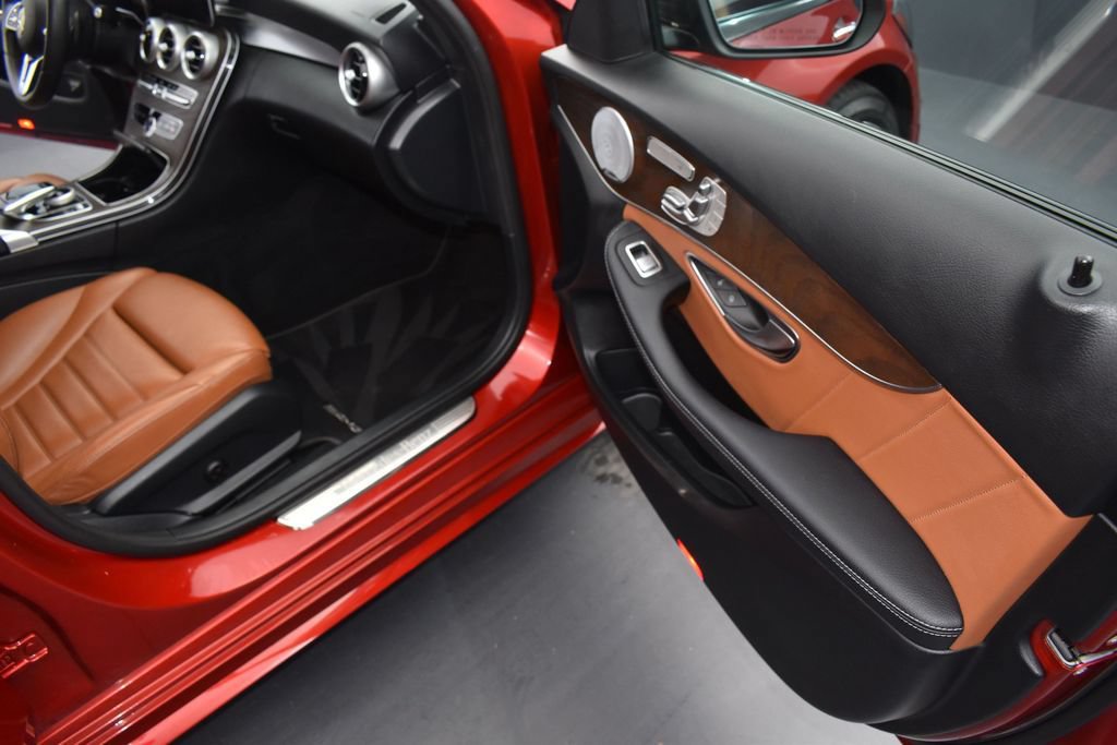 Used 2021 Mercedes-Benz C 300 4MATIC Sedan image 22
