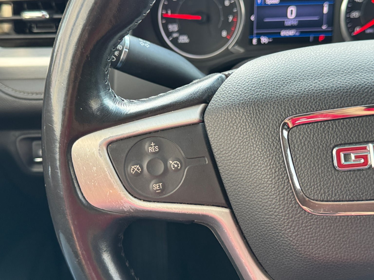 Used 2020 GMC Acadia SLE FWD image 22