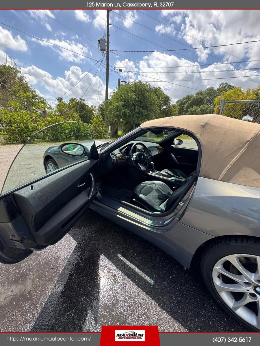 Used 2008 BMW Z4 3.0i image 9