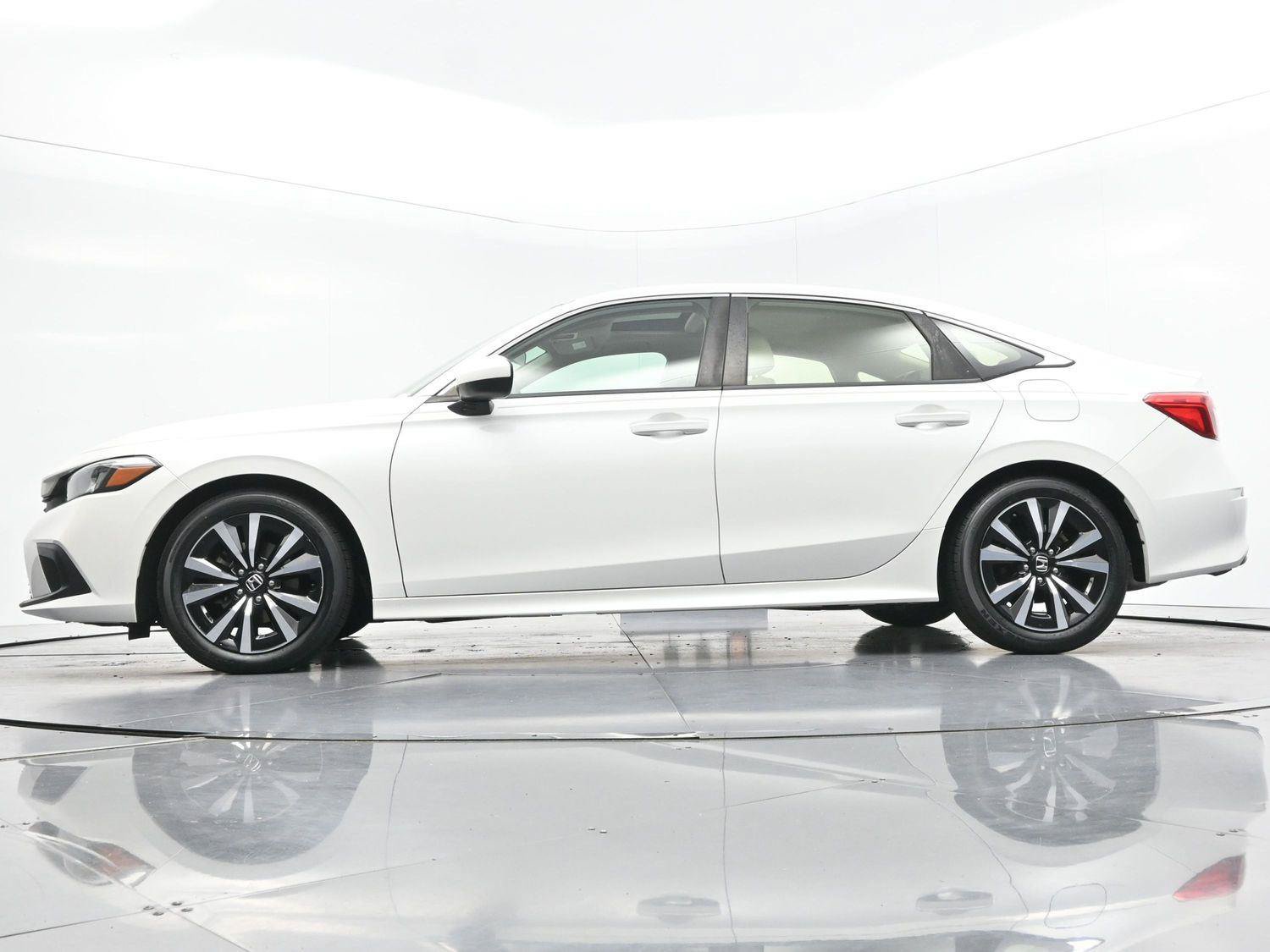 Used 2022 Honda Civic EX image 48