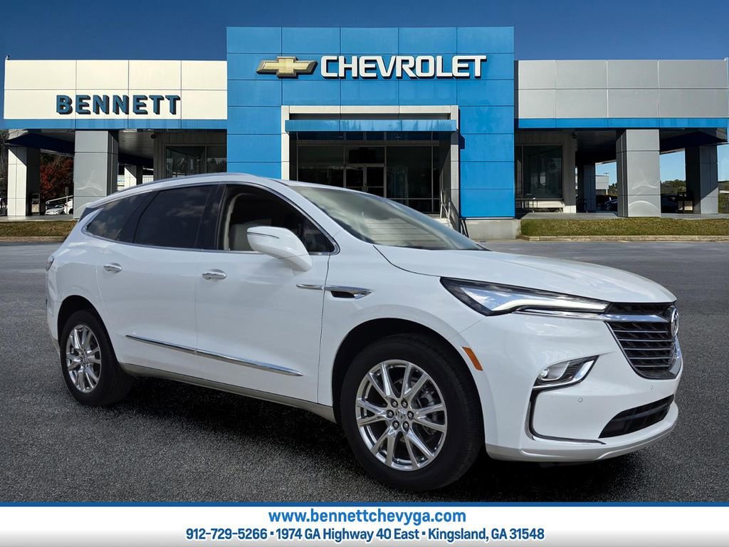 Used 2024 Buick Enclave Essence w/ Experience Buick Package AWD/4WD image 1
