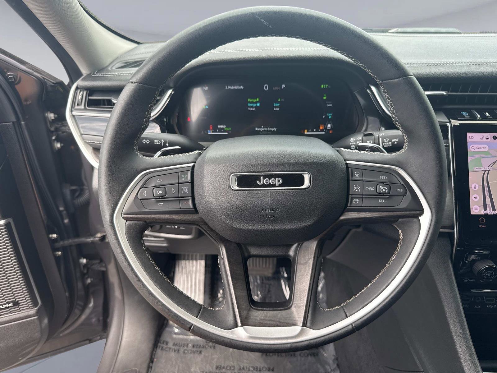 Used 2023 Jeep Grand Cherokee 4WD 4xe image 31