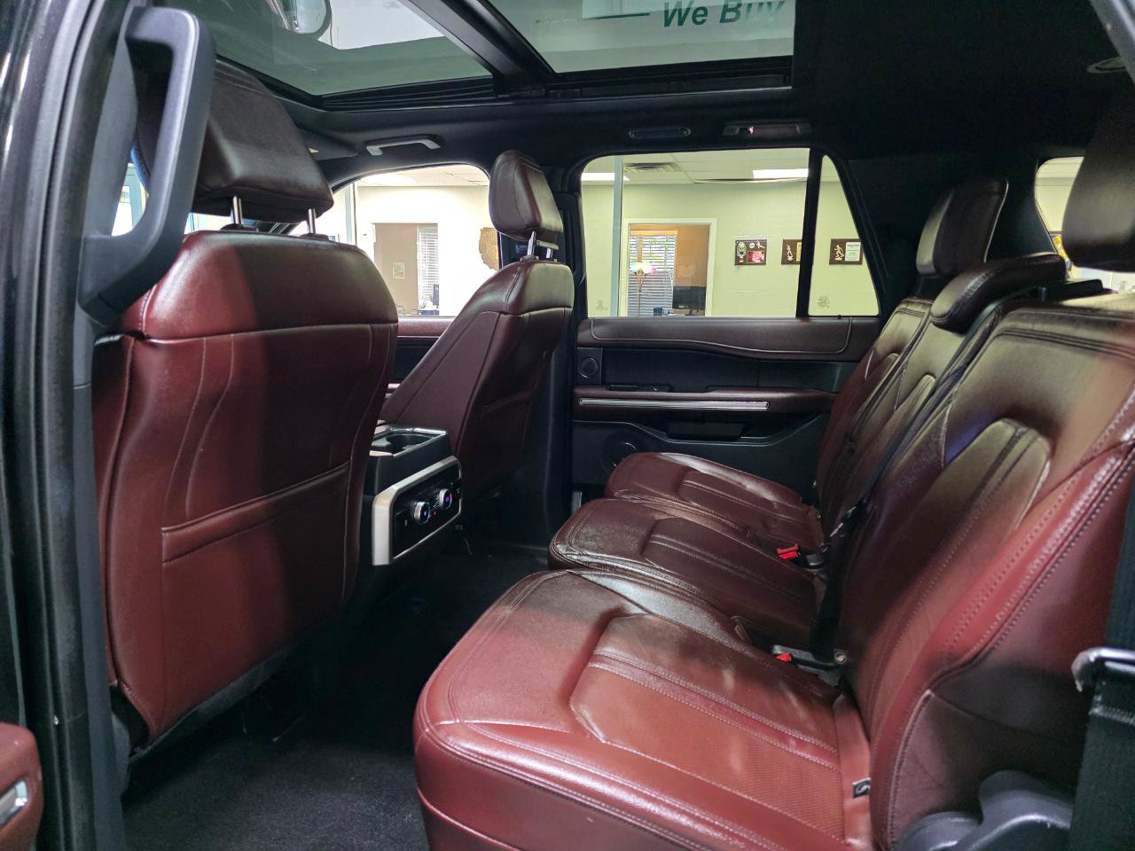 Used 2022 Ford Expedition Max Limited image 19