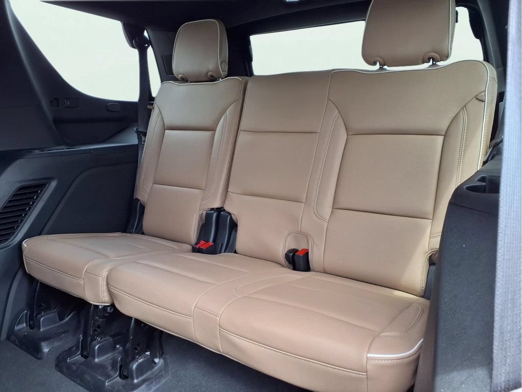 Used 2024 Chevrolet Tahoe Premier AWD/4WD image 24