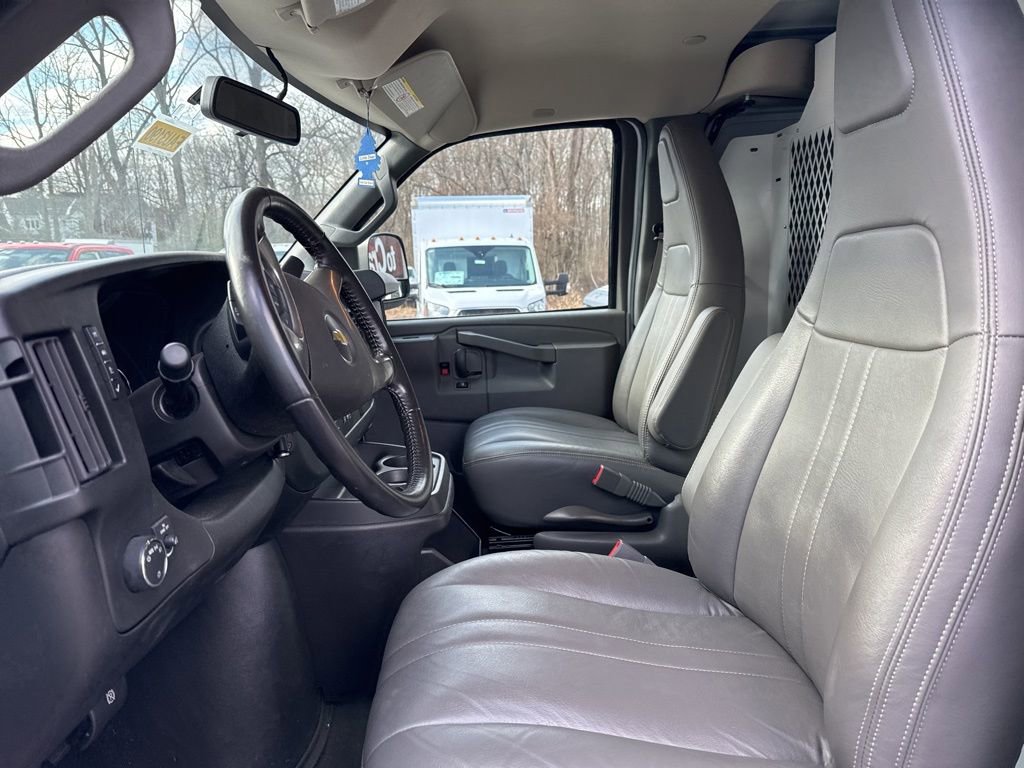 Used 2017 Chevrolet Express 2500 image 8