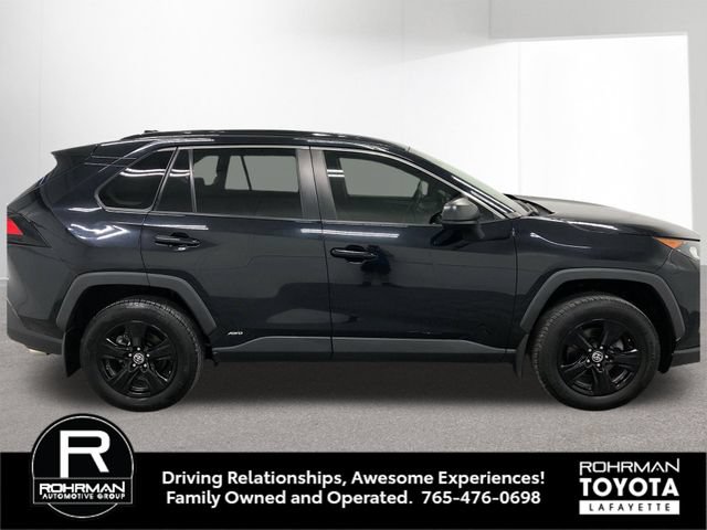 Used 2022 Toyota RAV4 LE AWD/4WD image 7