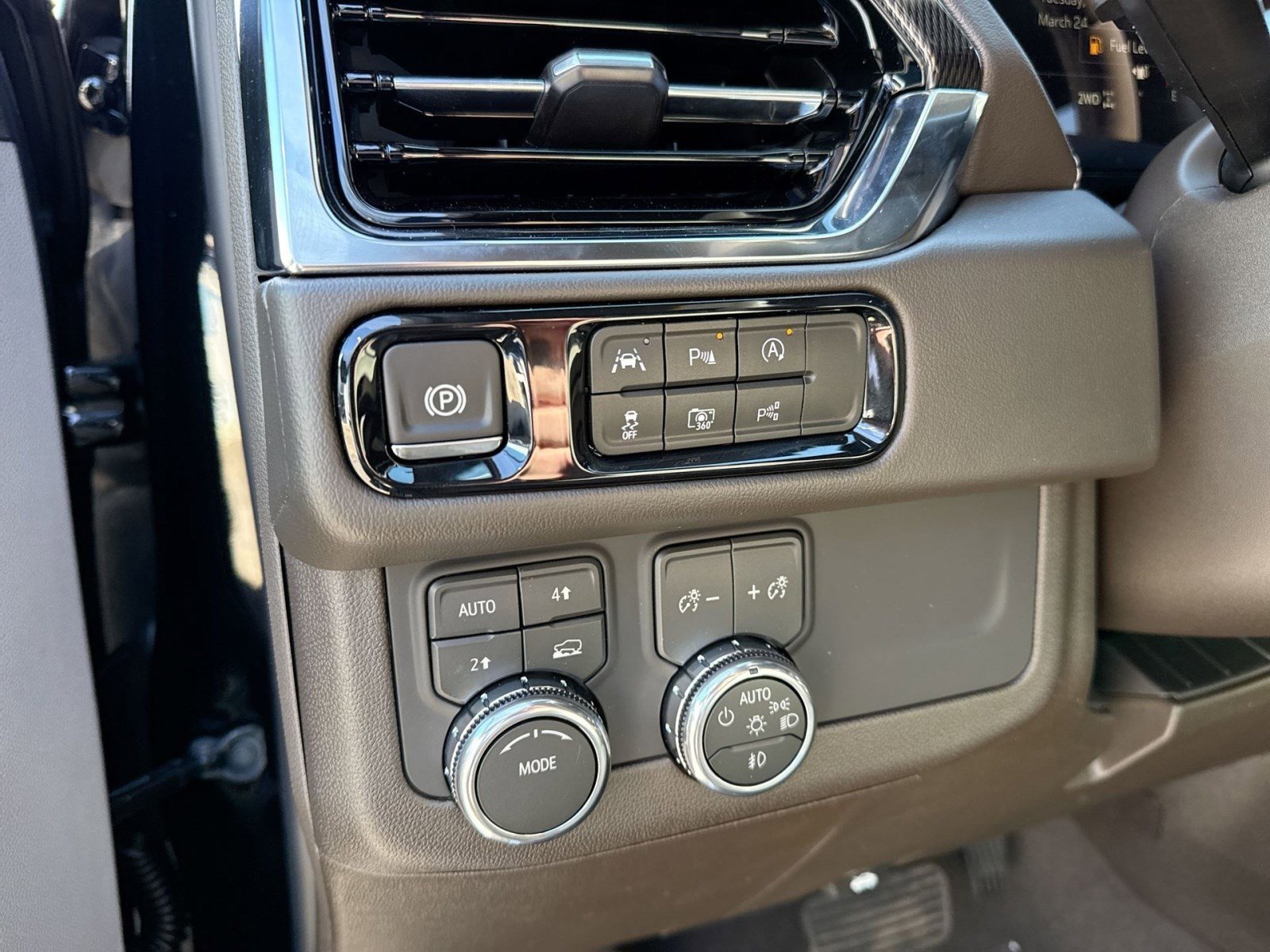 New 2026 GMC Yukon XL Elevation image 17