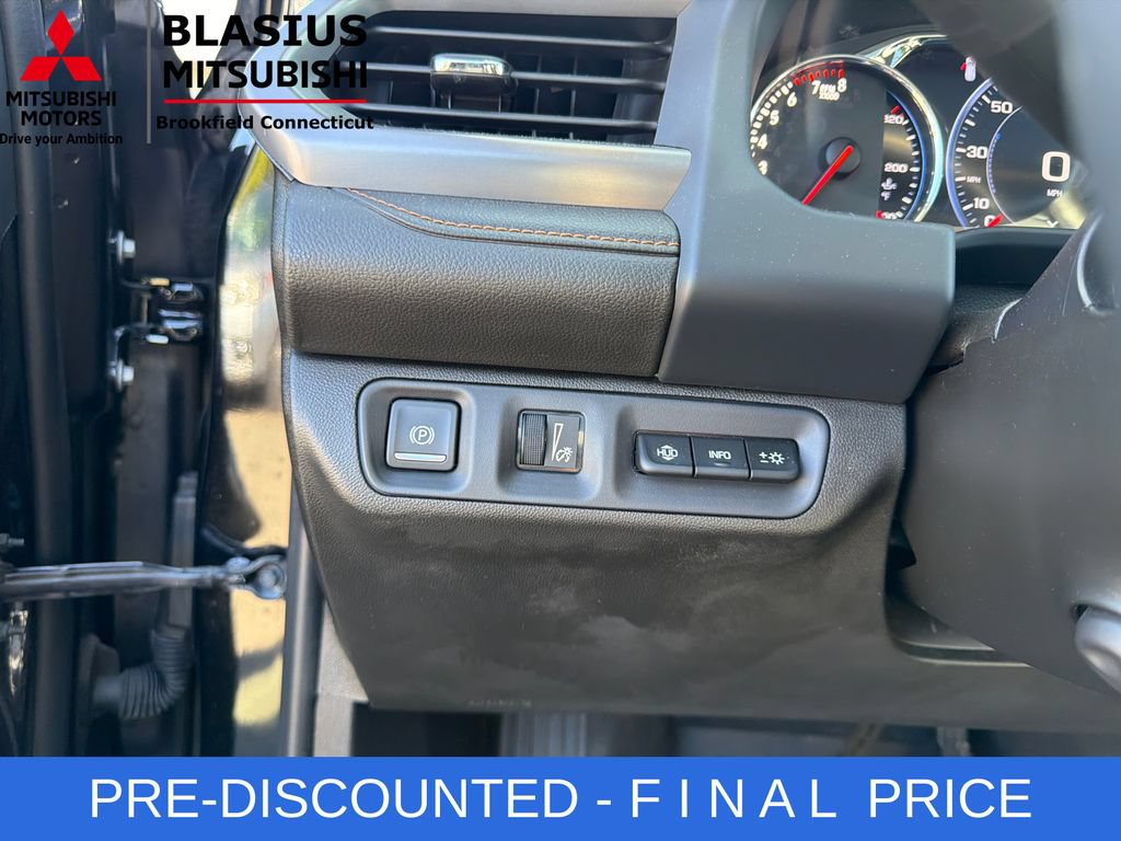 Used 2023 GMC Acadia AT4 w/ GMC Pro Grade Package AWD/4WD image 19