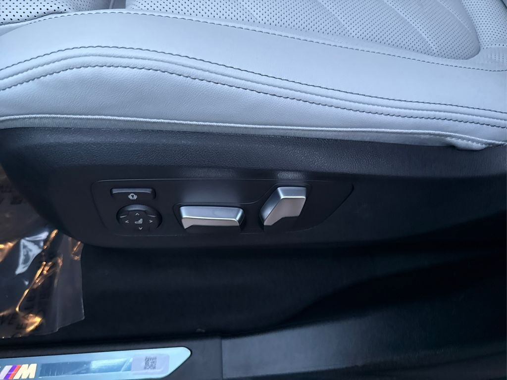 New 2026 BMW X5 xDrive50e w/ M Sport Package image 25