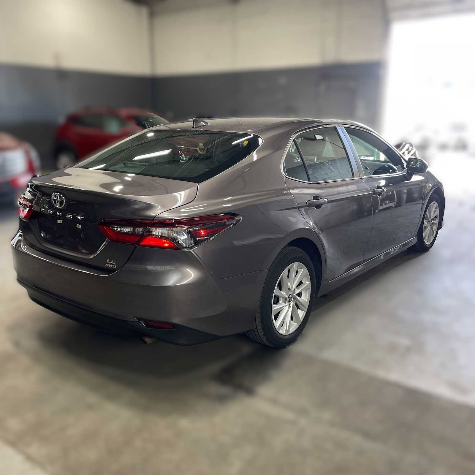 Used 2022 Toyota Camry LE w/ Cold Weather Package image 5