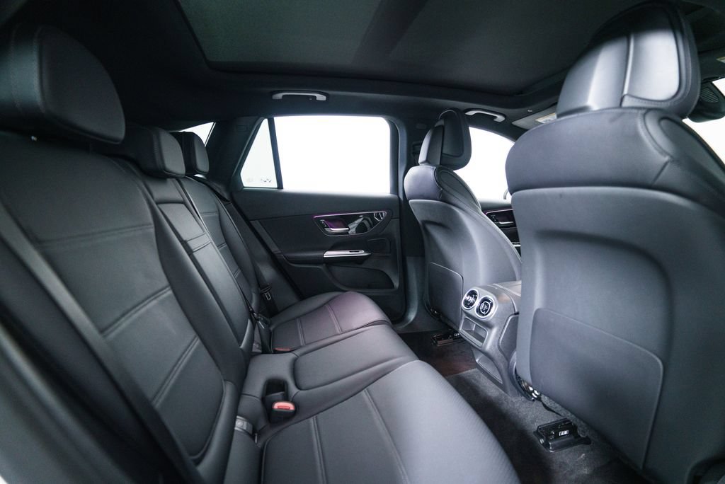 Certified 2025 Mercedes-Benz GLC 300 4MATIC image 33