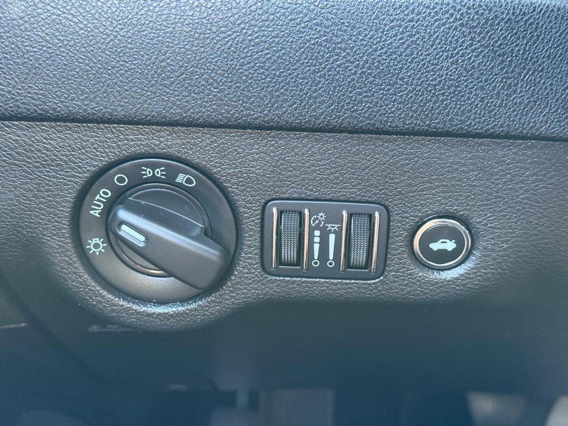 Used 2023 Dodge Charger SXT image 16