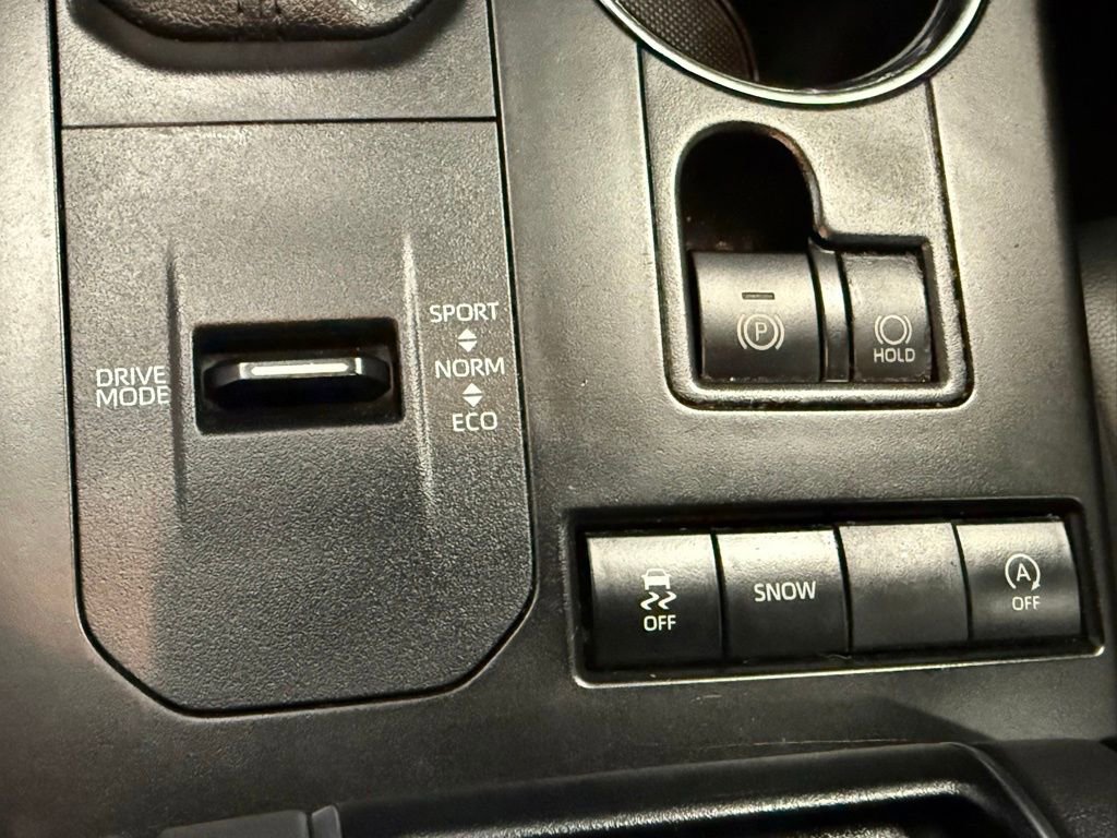 Used 2022 Toyota Highlander XLE image 30