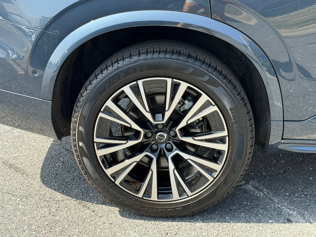 Certified 2025 Volvo XC90 T8 Plus AWD/4WD image 12