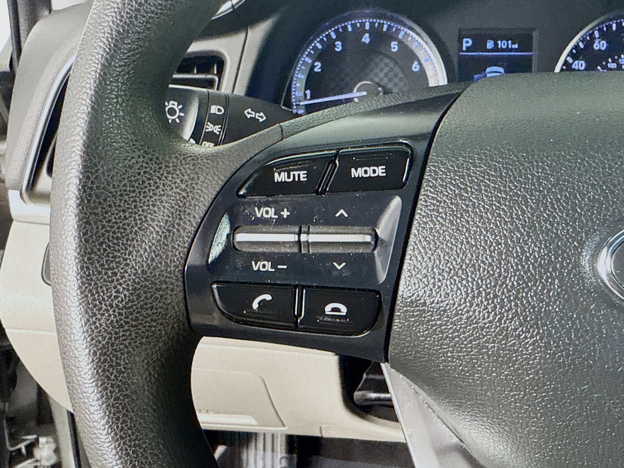 Used 2020 Hyundai Elantra SE image 14