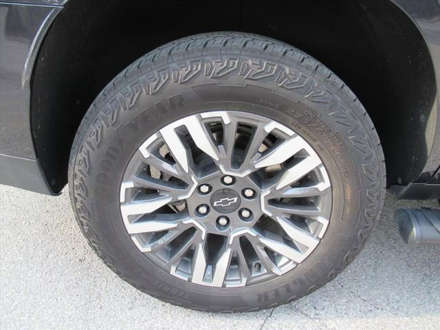 Used 2025 Chevrolet Tahoe Z71 image 8