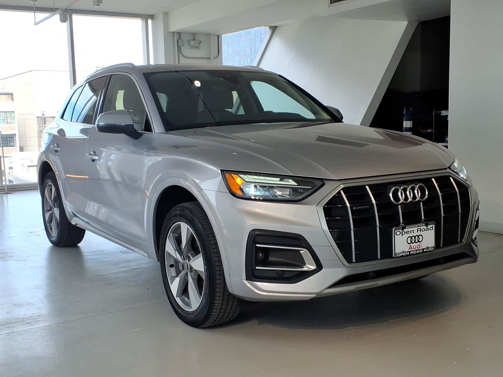 Used 2023 Audi Q5 2.0T Premium Plus w/ Premium Plus Package AWD/4WD image 3