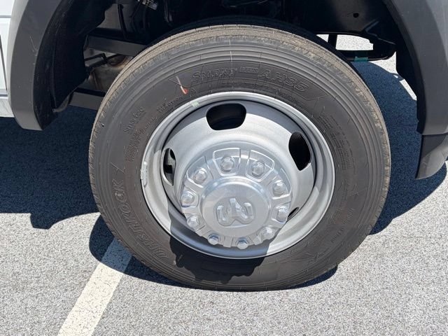 New 2026 RAM 5500 Tradesman w/ Chrome Appearance Group AWD/4WD image 9