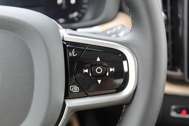 New 2026 Volvo XC60 B5 Plus w/ Protection Package Premier image 17