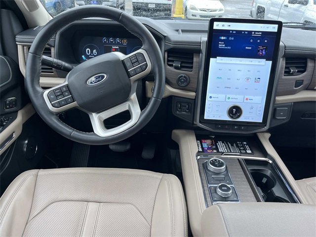Used 2023 Ford Expedition Limited image 15