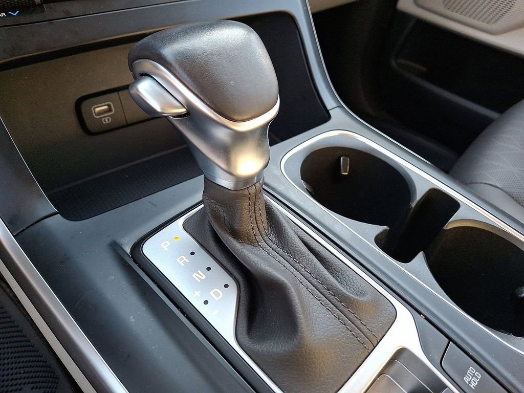 Used 2024 Kia Carnival LX image 15