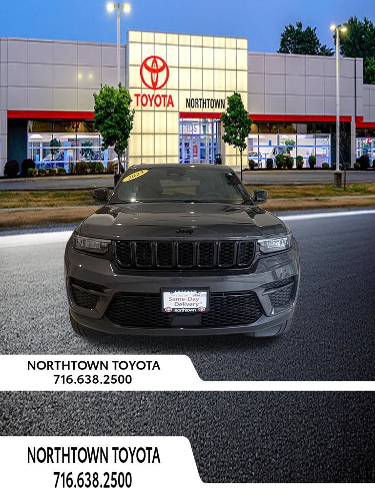 Used 2023 Jeep Grand Cherokee Altitude
